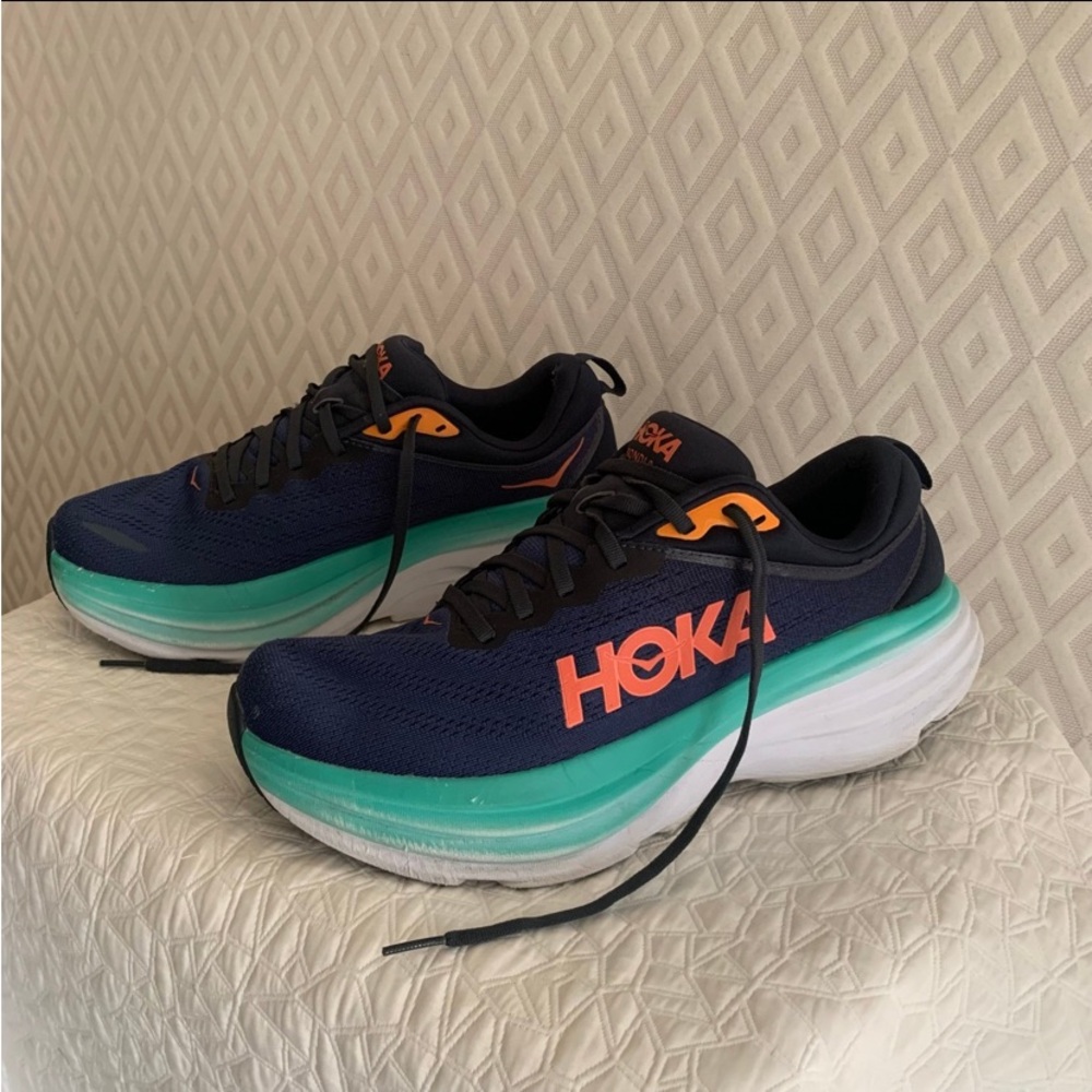 HOKA one one Bondi 8 sneakers size 10.5B